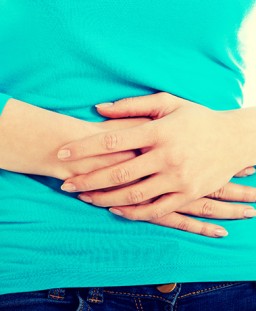 Infographic: 7 ways to beat the bloat today